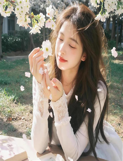 专业西部片评论：《丑女无敌第1季》的技术创新与艺术成就 ——深入探索西部片的艺术世界